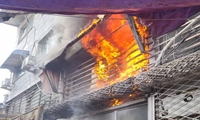 آتش سوزی در کوچه زیبایی بازار رشت مهار شد