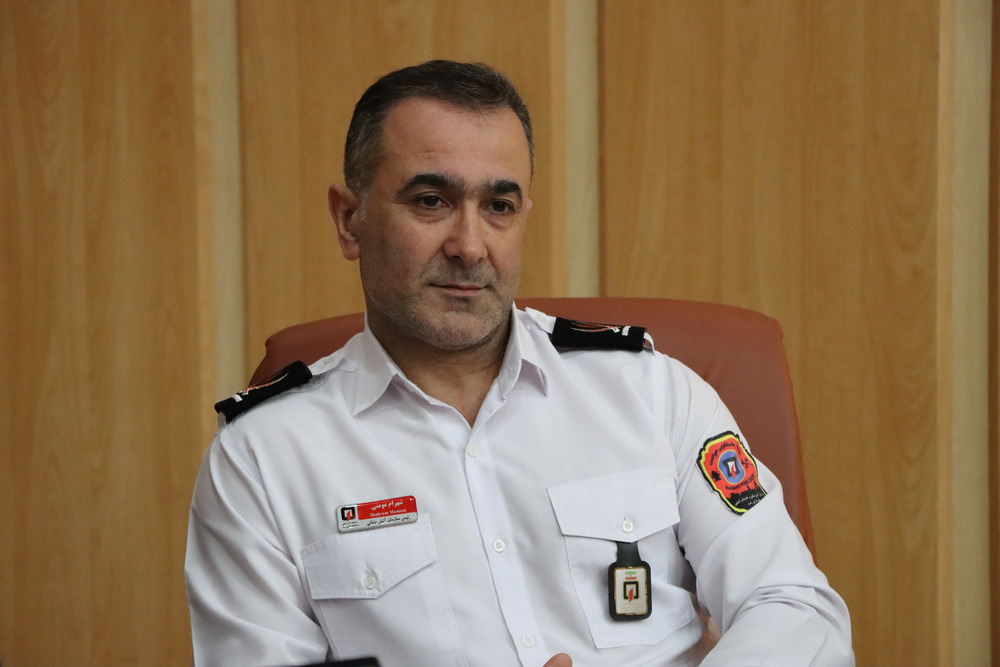  شهرام مومنی رییس سازمان آتش نشانی رشت,